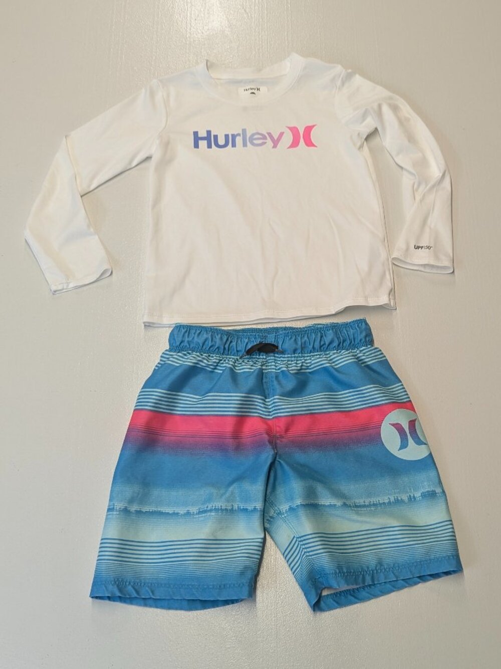 Boys' Hurley Swim Trunks and Matching Sun Protection/Rashguard Shirt Size 5/6